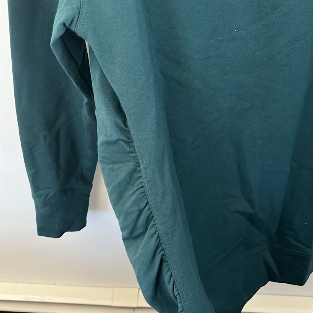 NWT ‘Mama’ Crew Neck - Picture 4 of 5